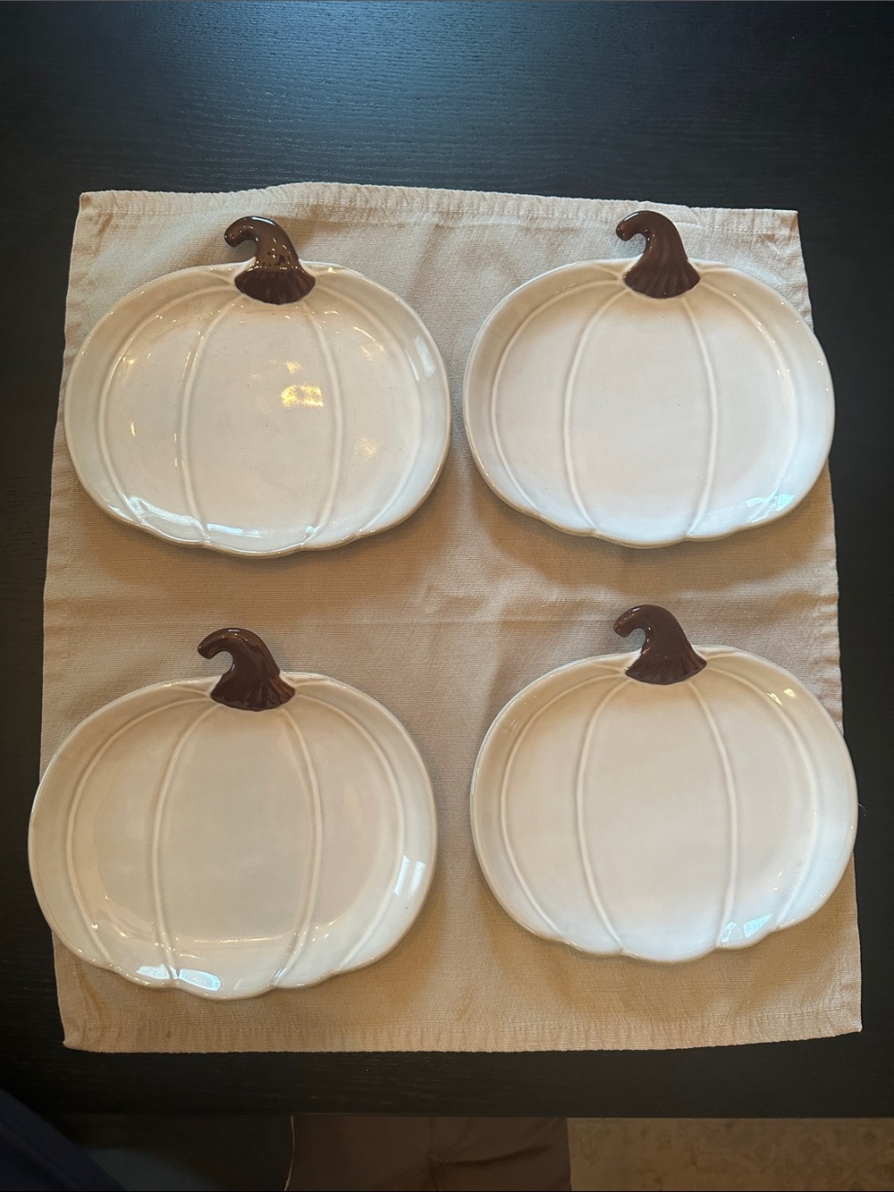 Crofton Cream Pumpkin Harvest Plate Set - 4 Stoneware Plates